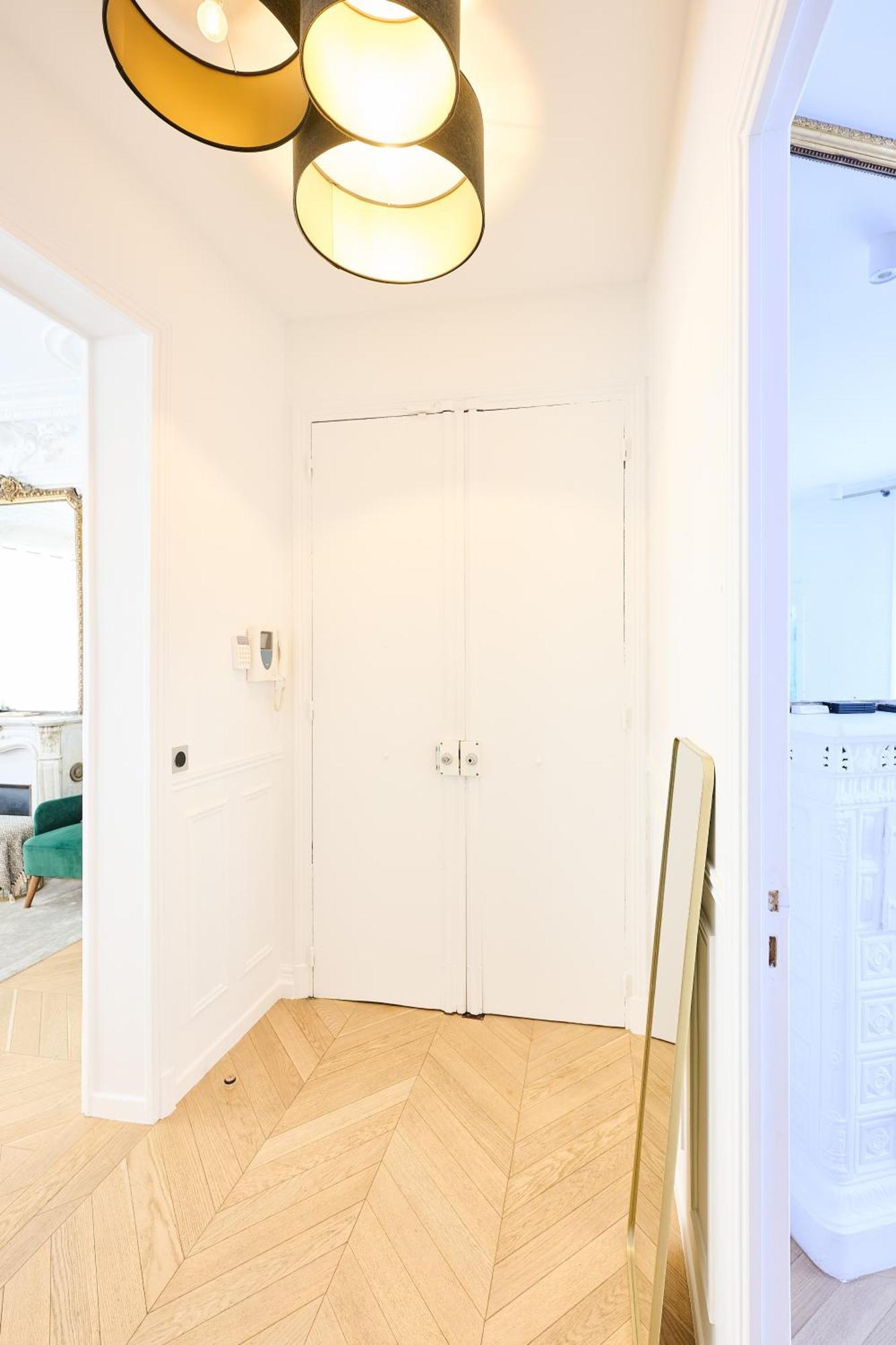 Champs Elysées!montaigne, New Luxurious 6pers Flat * Paris