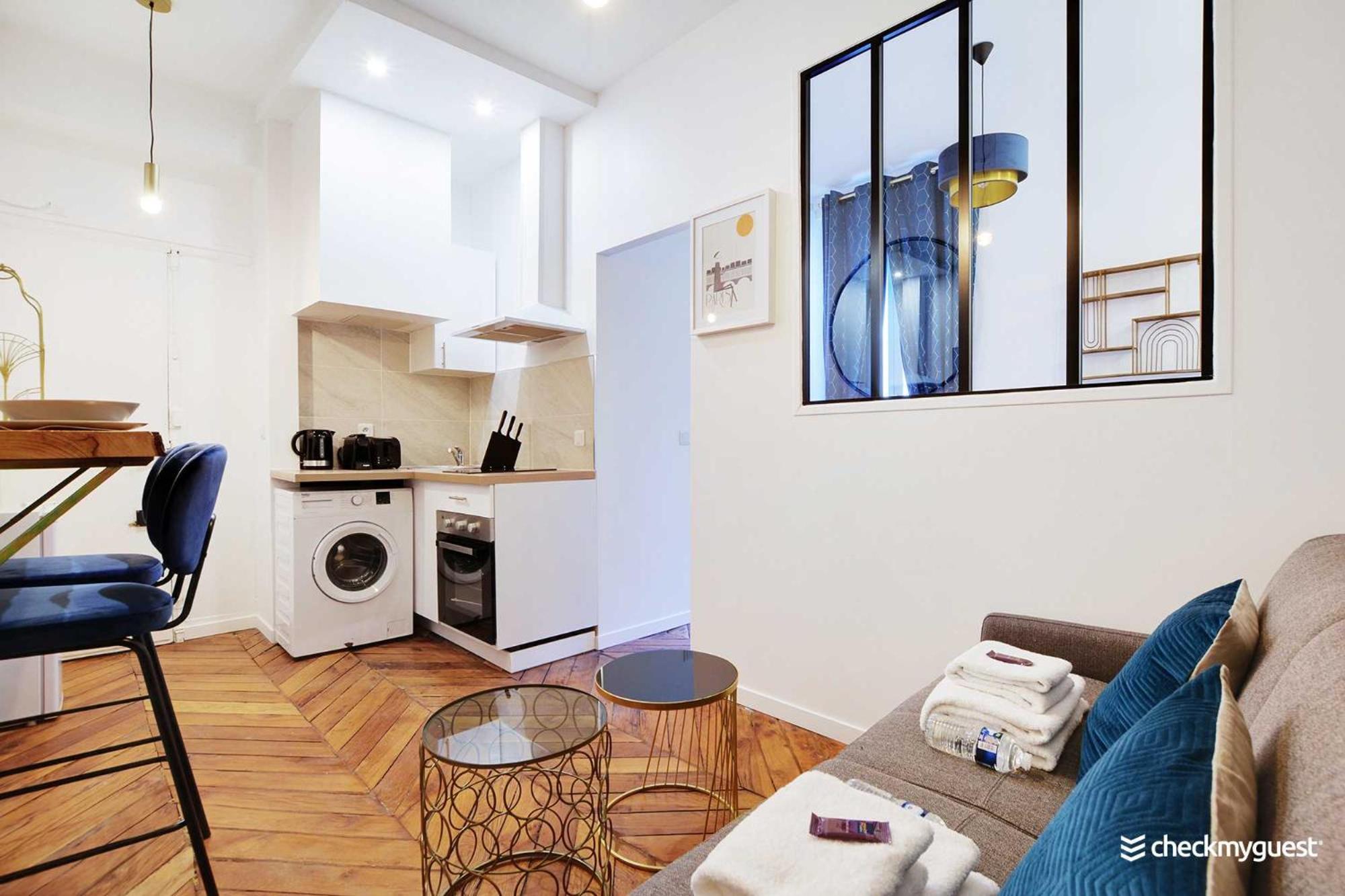 Chic Parisian Retreat - Alexandre Dumas 2c Apartment