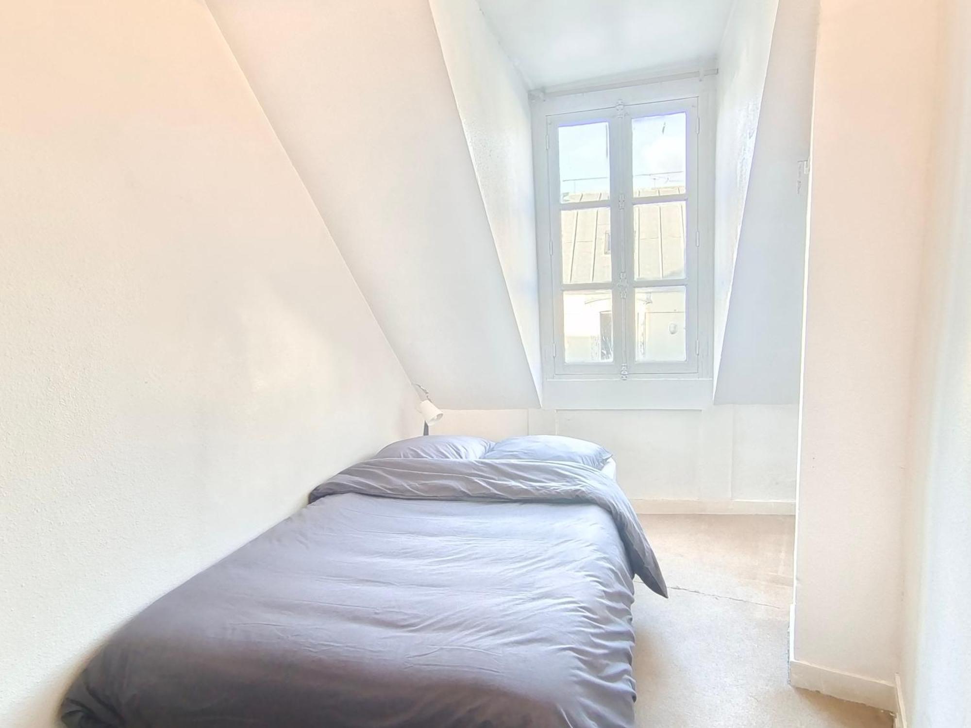 4 Personnes Au Centre - Chatelet * Paris