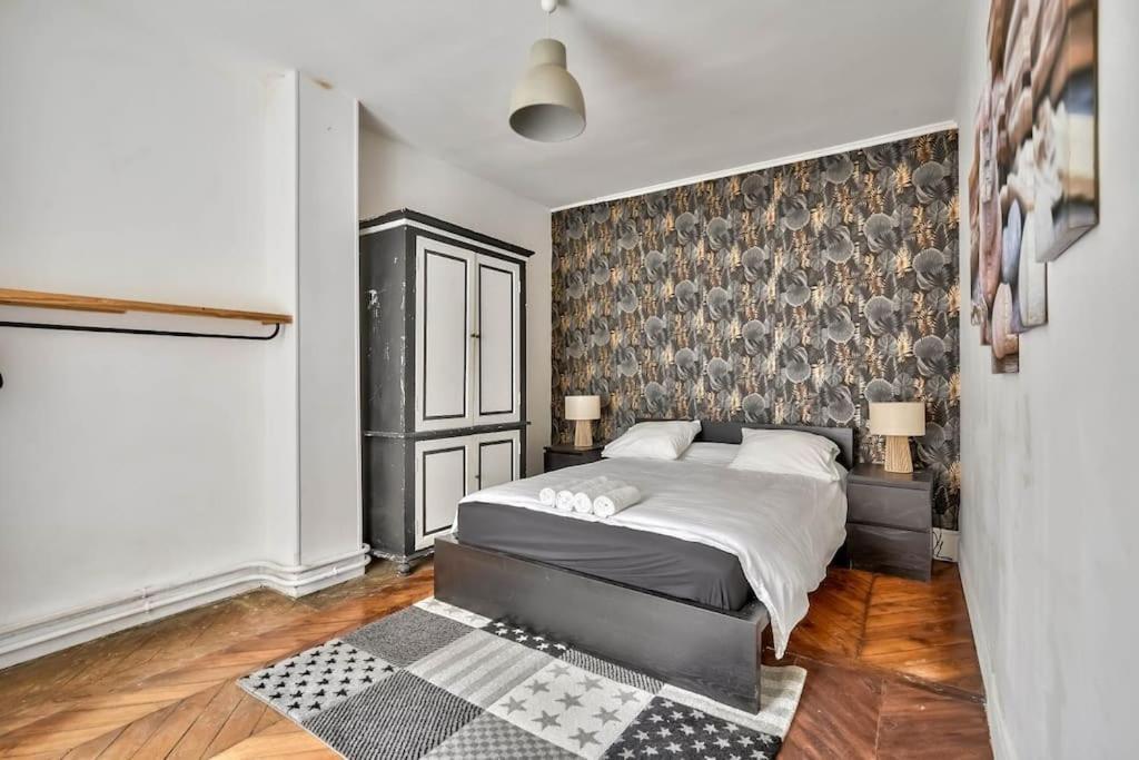 Hébergement de vacances Stunning House With Garden 1 Minute From The Metro Paris