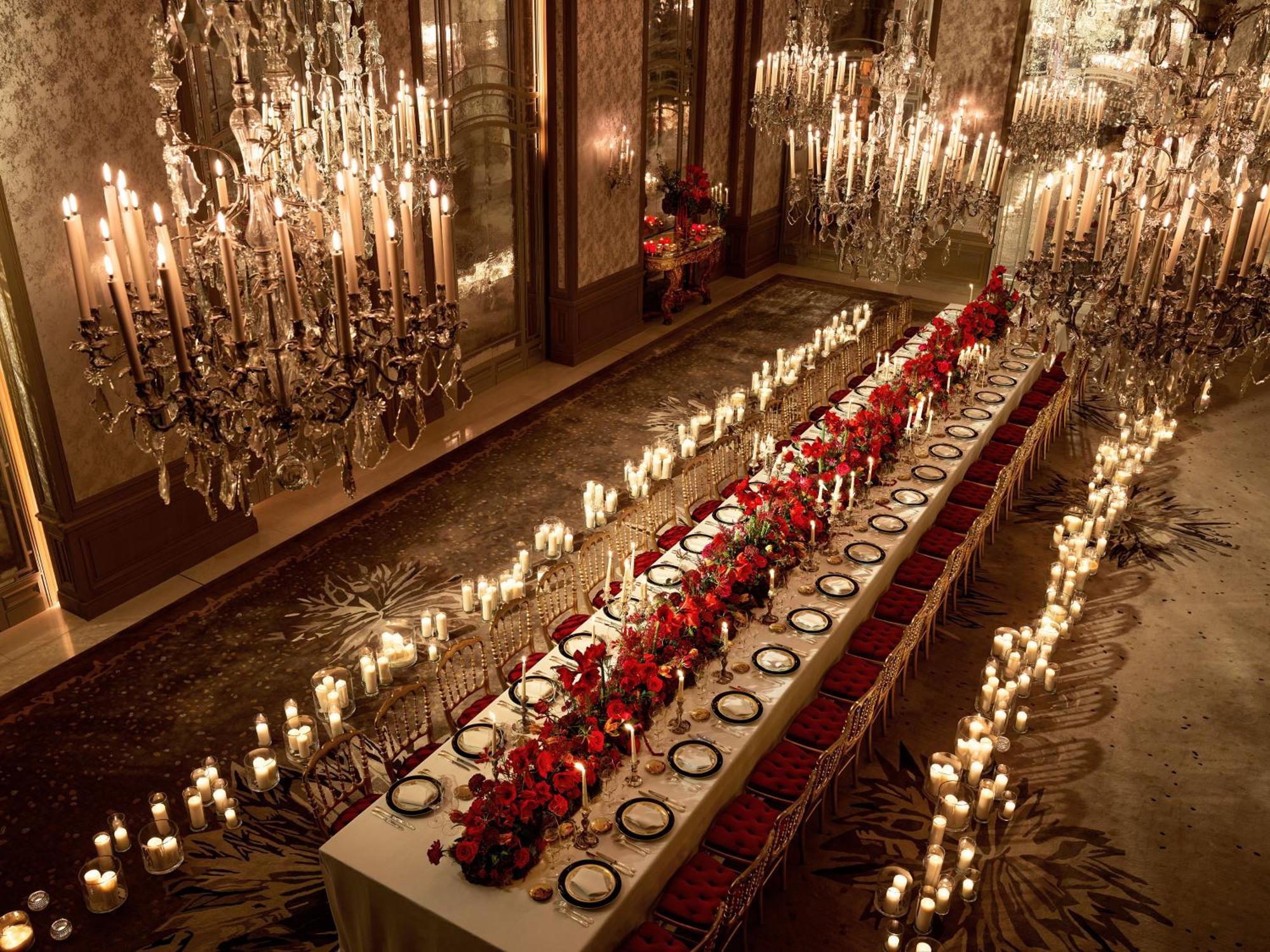 Plaza Athenee - Dorchester Collection Hotel
