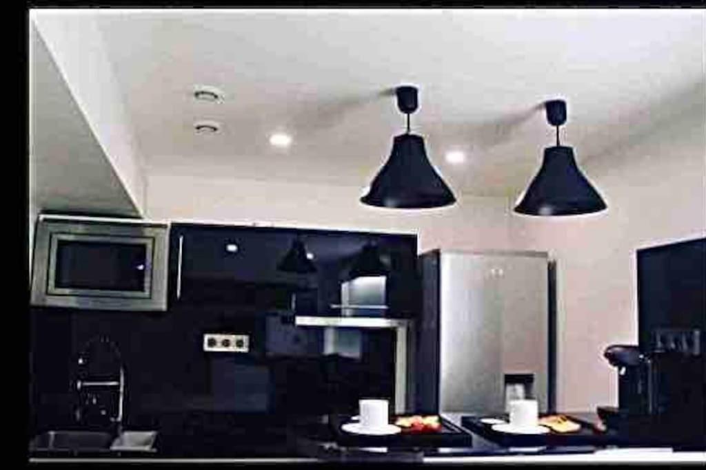 St Michel Studio Apartment *
