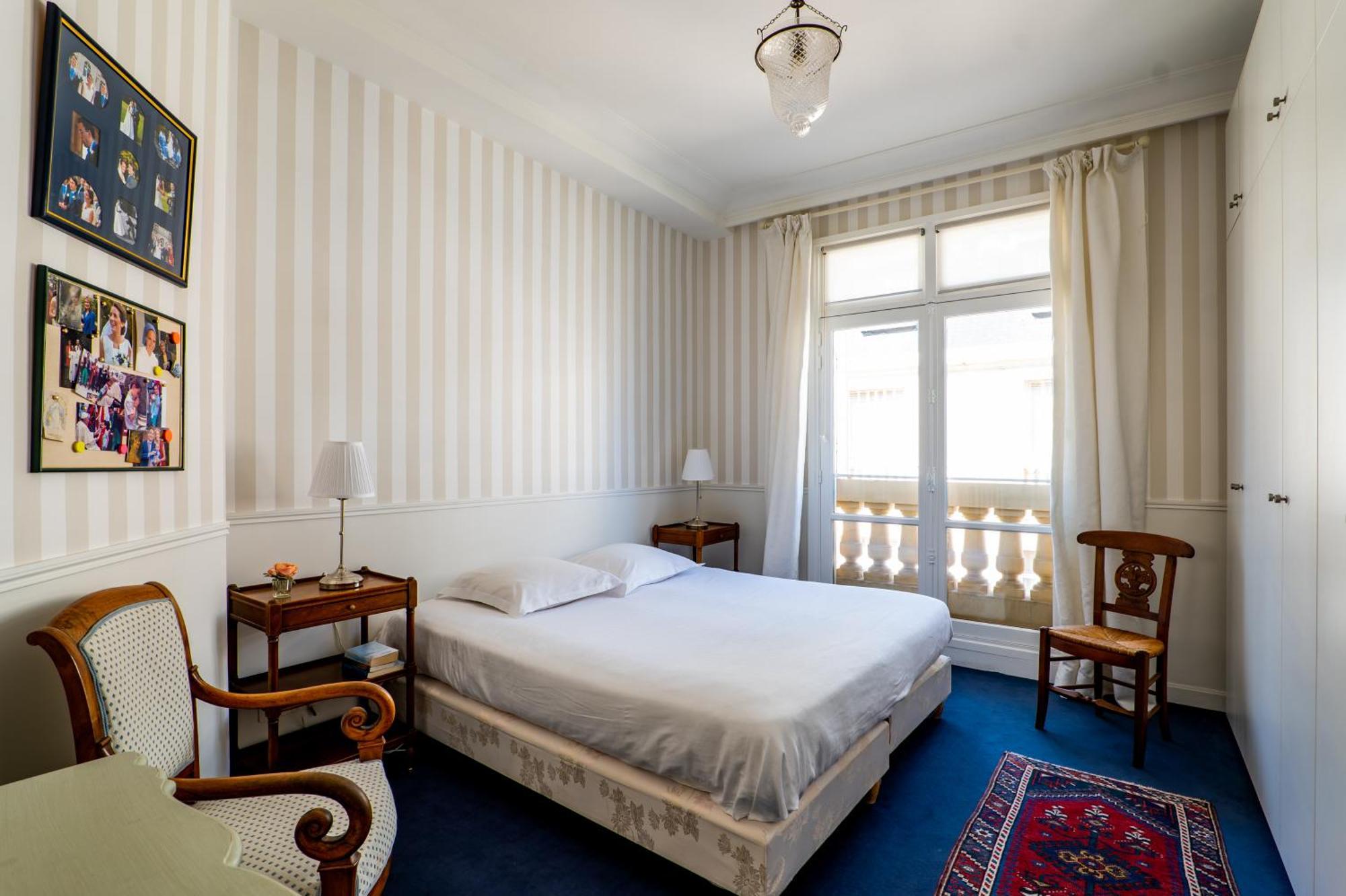 Veeve - Perignon's Palazzo