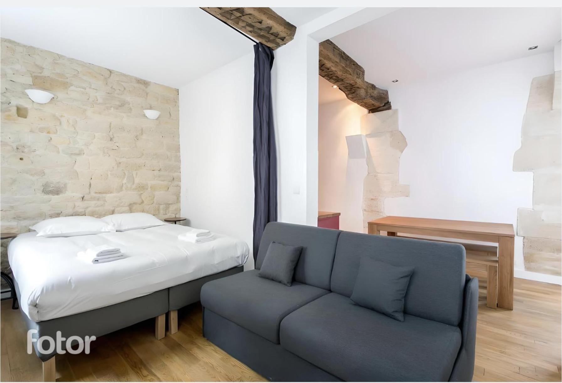 Du Lion/ac Historic Flat, Marais, 4-5 Guests Apartment *