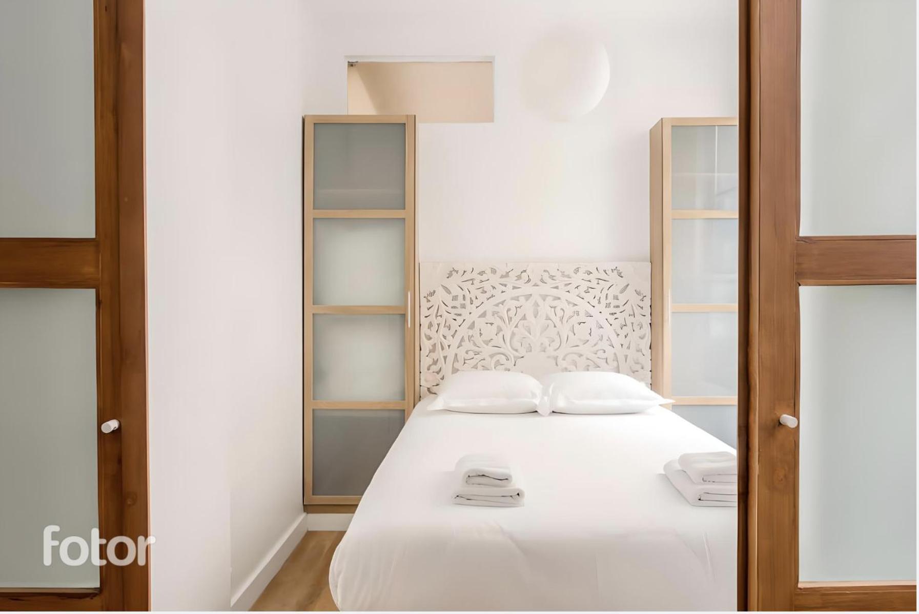 Apartment Du Lion/ac Historic Flat, Marais, 4-5 Guests