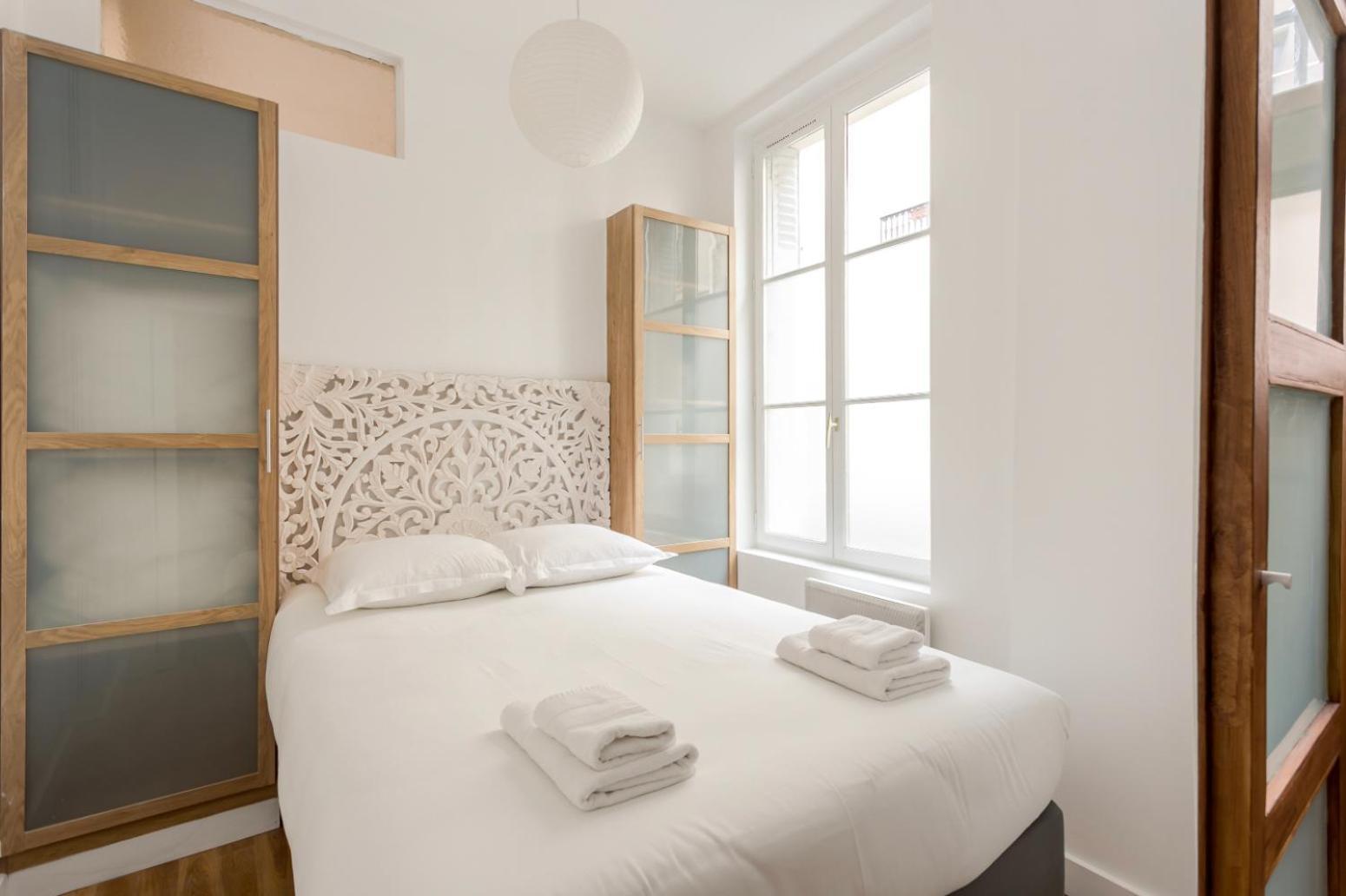 Du Lion/ac Historic Flat, Marais, 4-5 Guests Apartment *