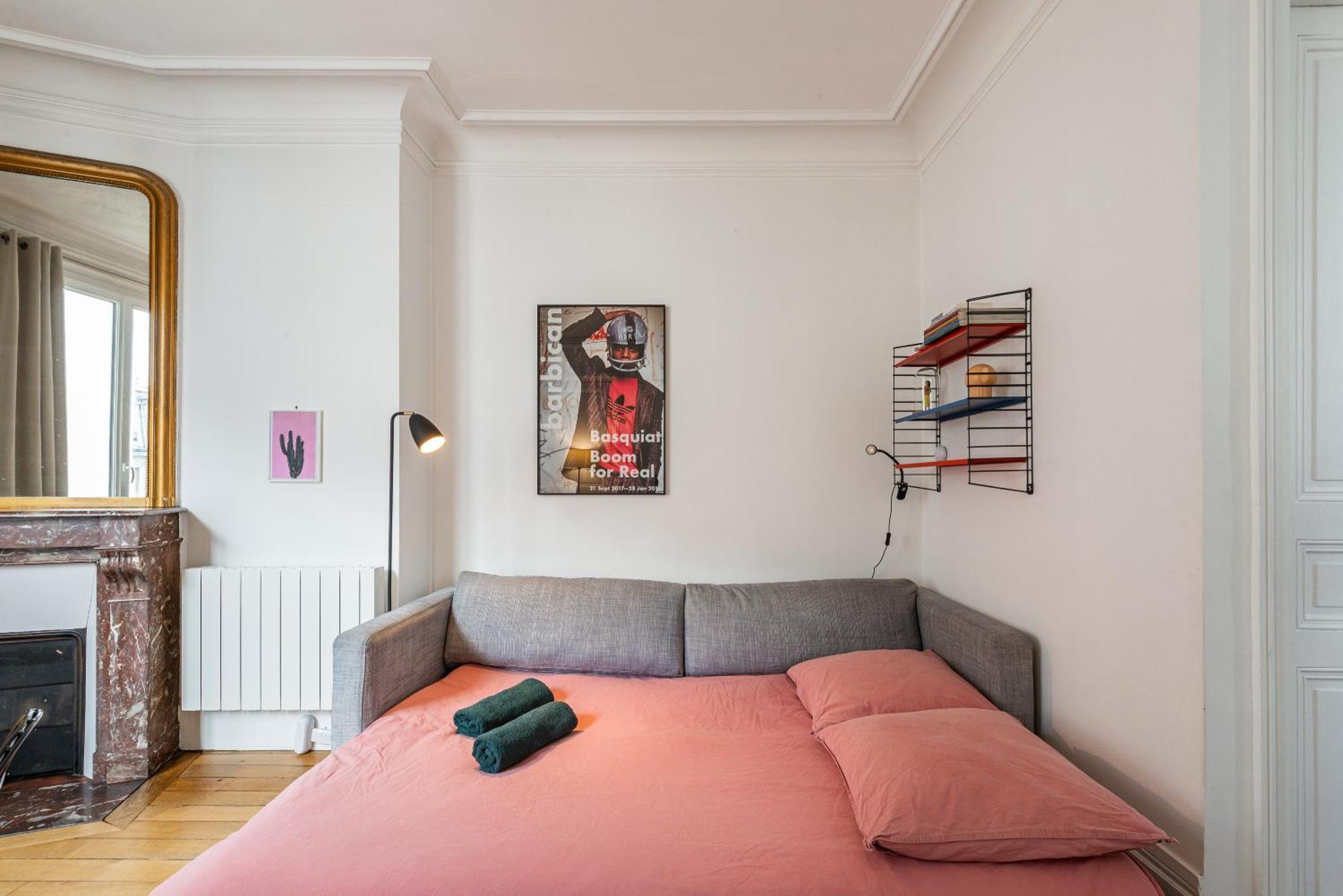Appartement Entre Montmartre Et Canal Saint Martin-gare Du Nord *