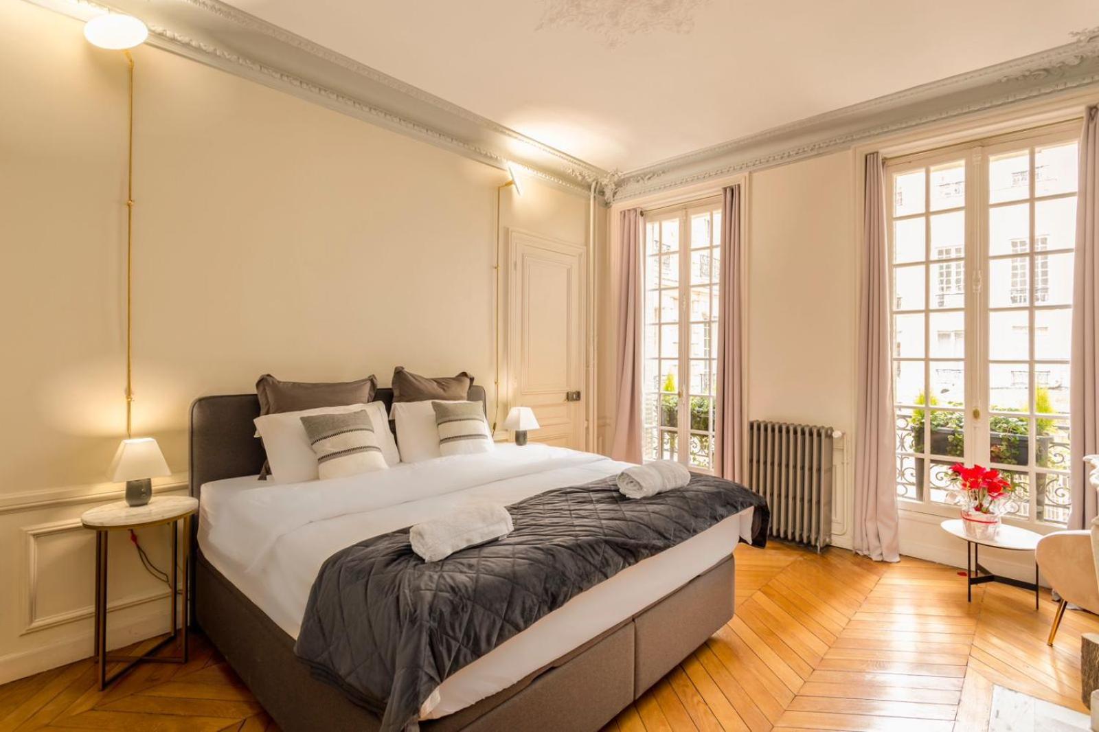Concorde, Rue Royale- 6 Places Apartment *