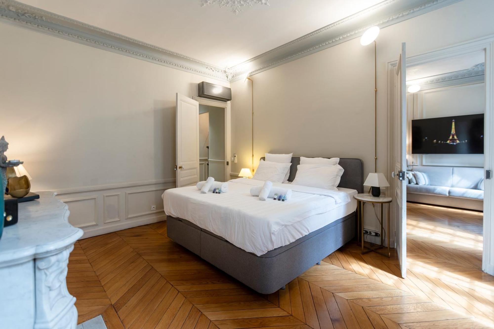 Concorde, Rue Royale- 6 Places *