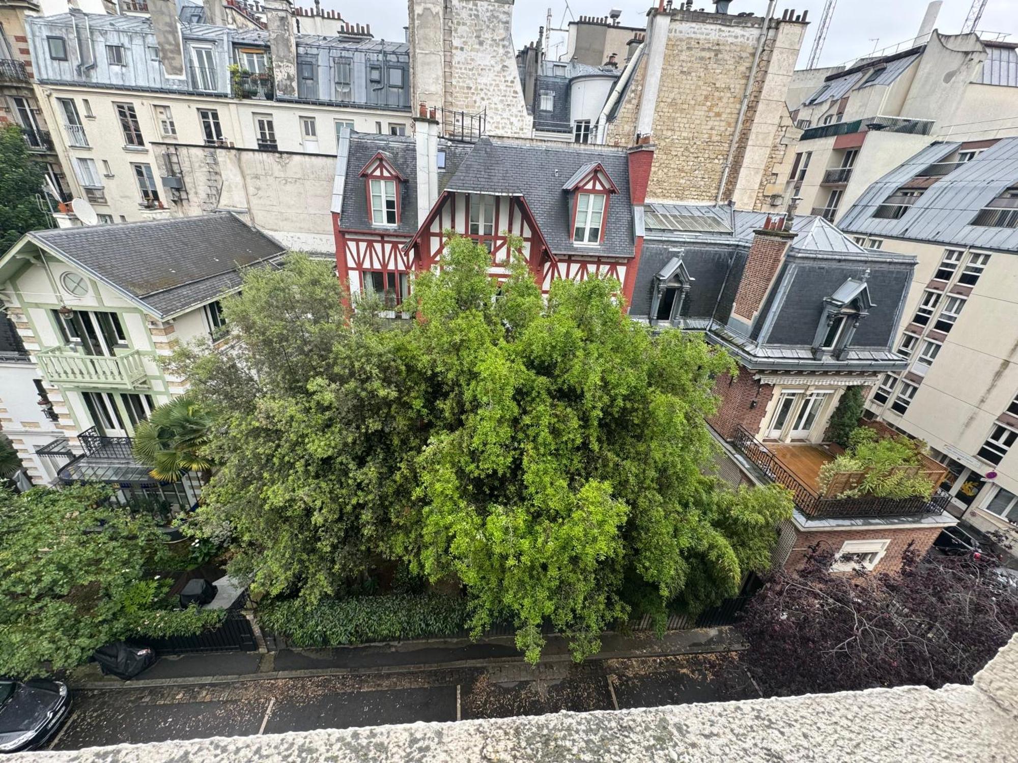 L'assomption Au Calme 16e Paris