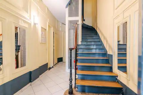4 Personnes Au Centre - Chatelet * Paris