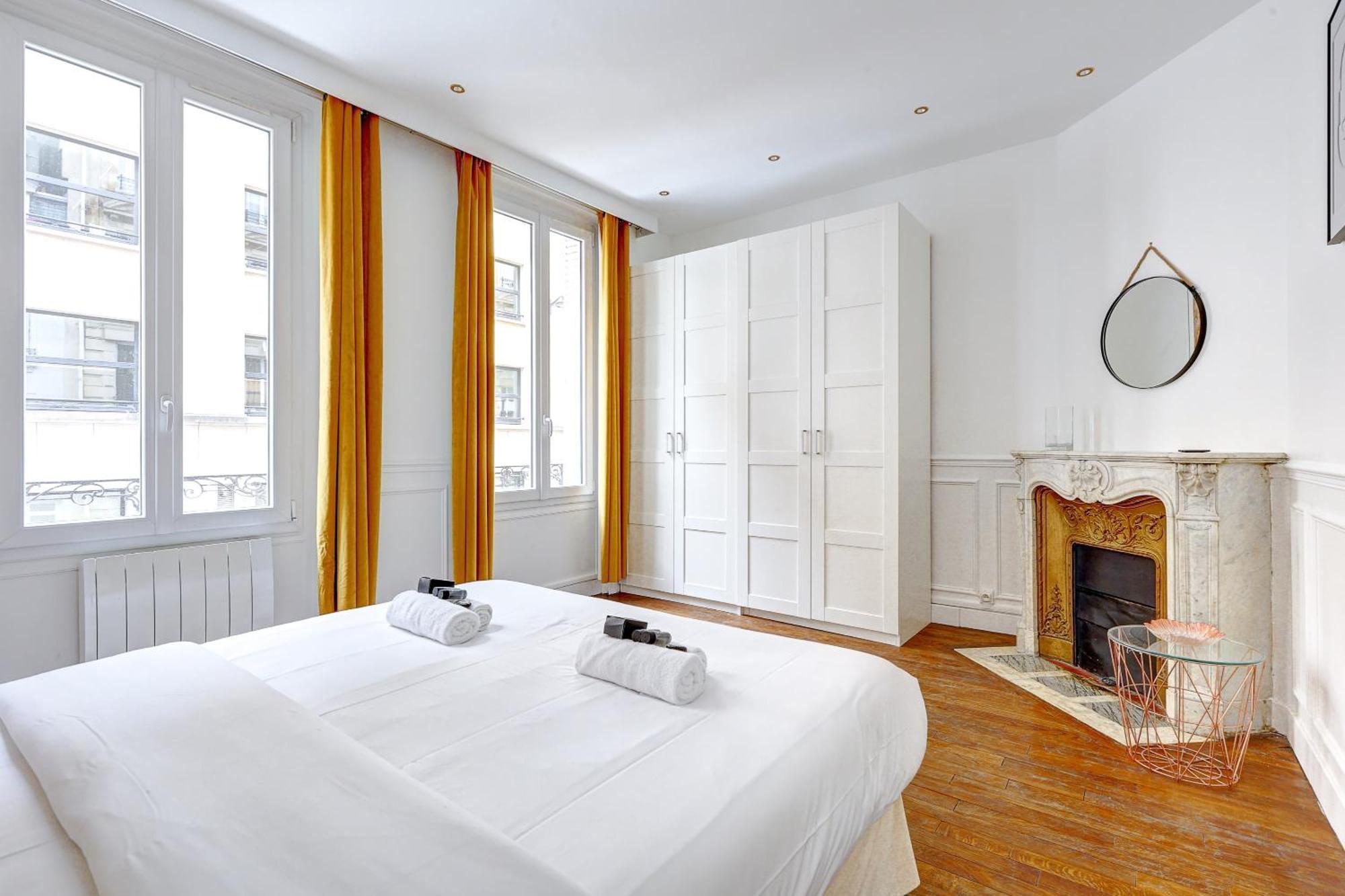 Appartement Sur Les Champs Elysees *