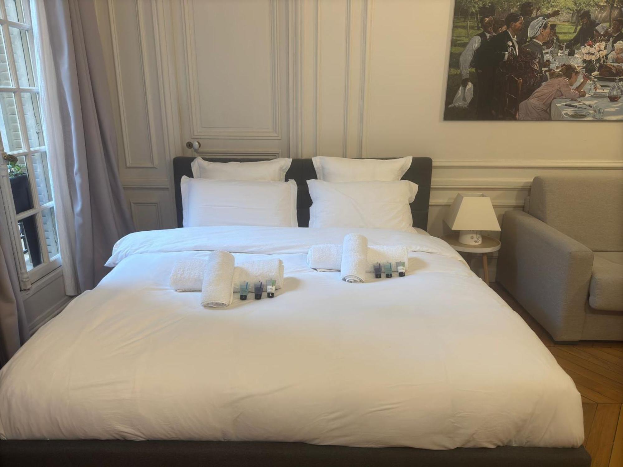 Concorde, Rue Royale- 6 Places * Paris