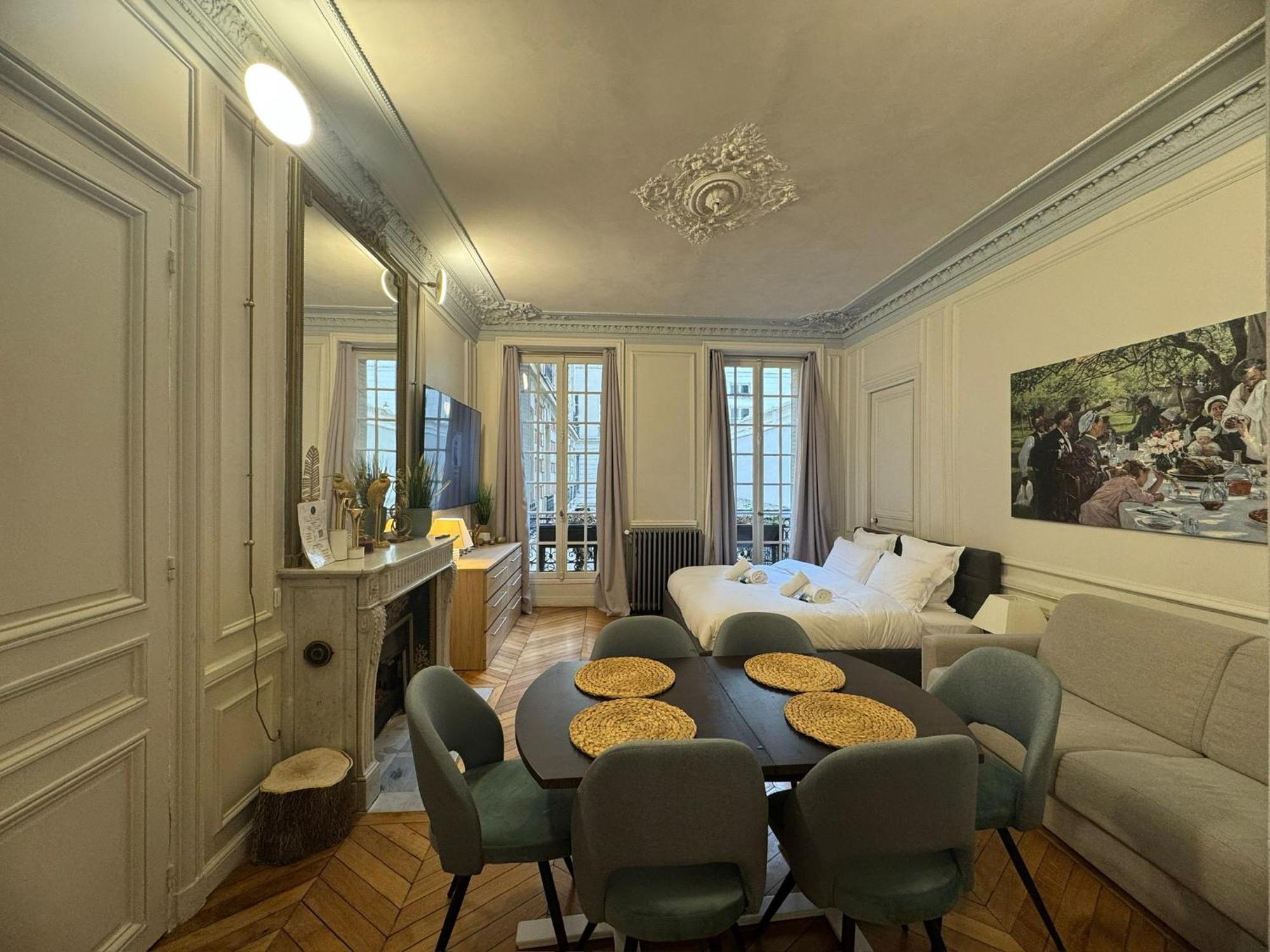 Concorde, Rue Royale- 6 Places Apartment