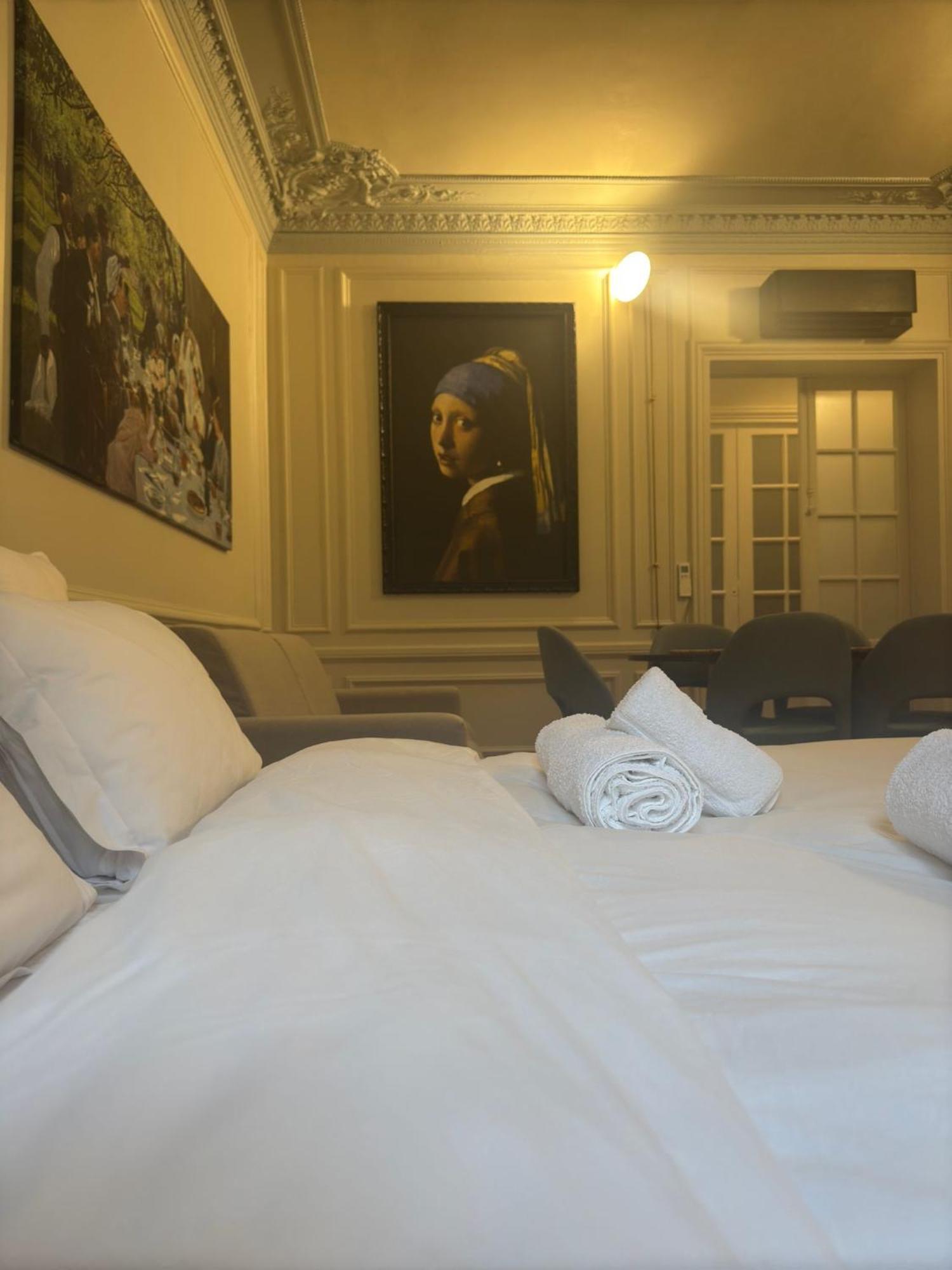 Apartment Concorde, Rue Royale- 6 Places *