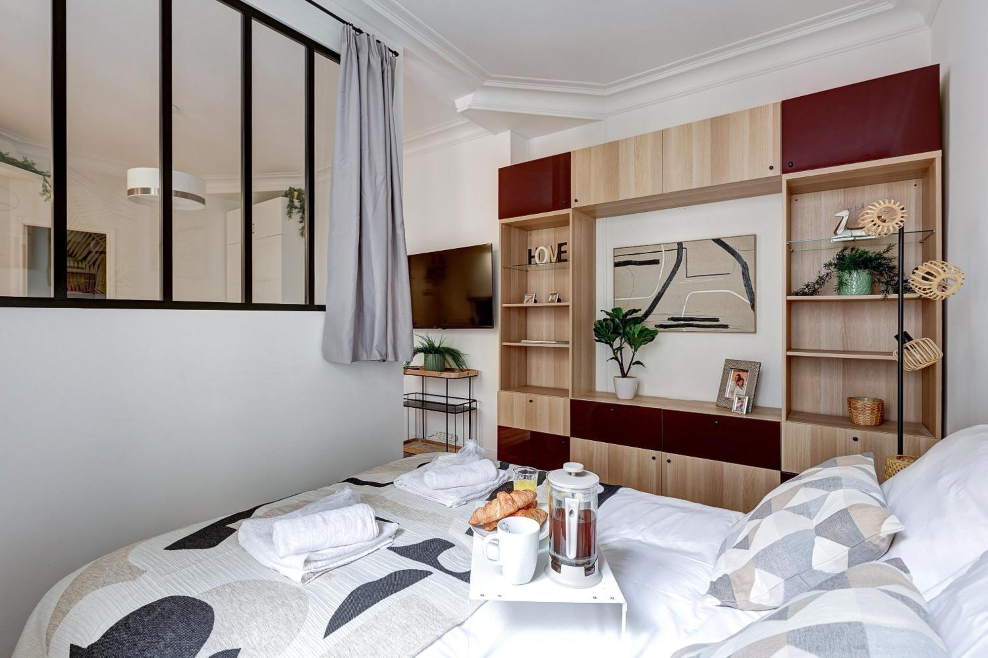 Apartment Elegante Haussmannienne Au Prestige Parisien *
