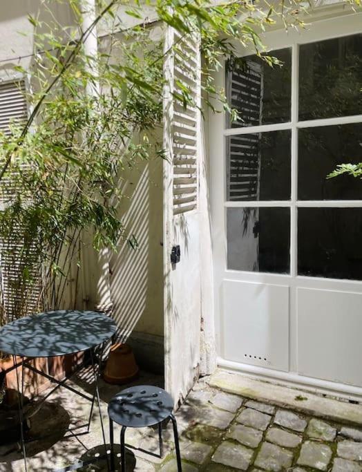 Apartment Chic Neighborhood Charming Courtyard 7th