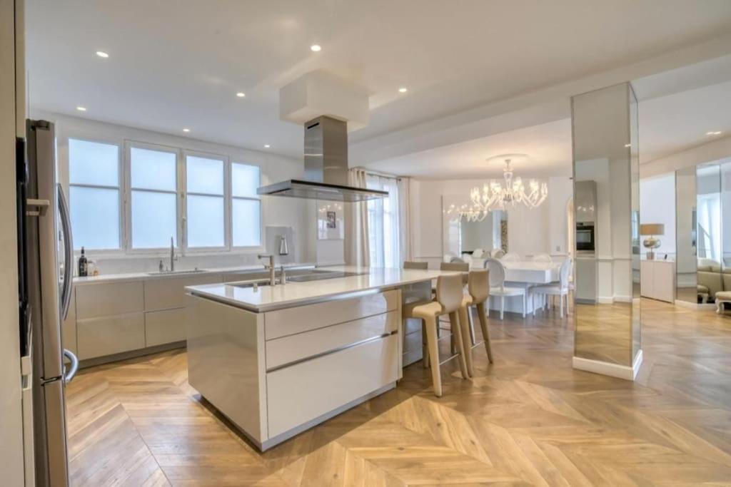 Apartment Palais Prive Luxe Vue Tour Eiffel Confort Exclusif Paris