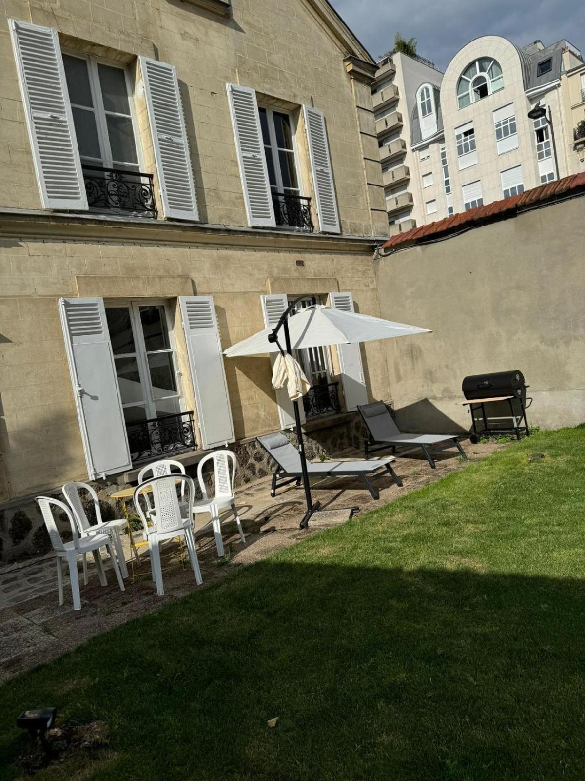Maison Cosy Centre Avec Jardin * Paris