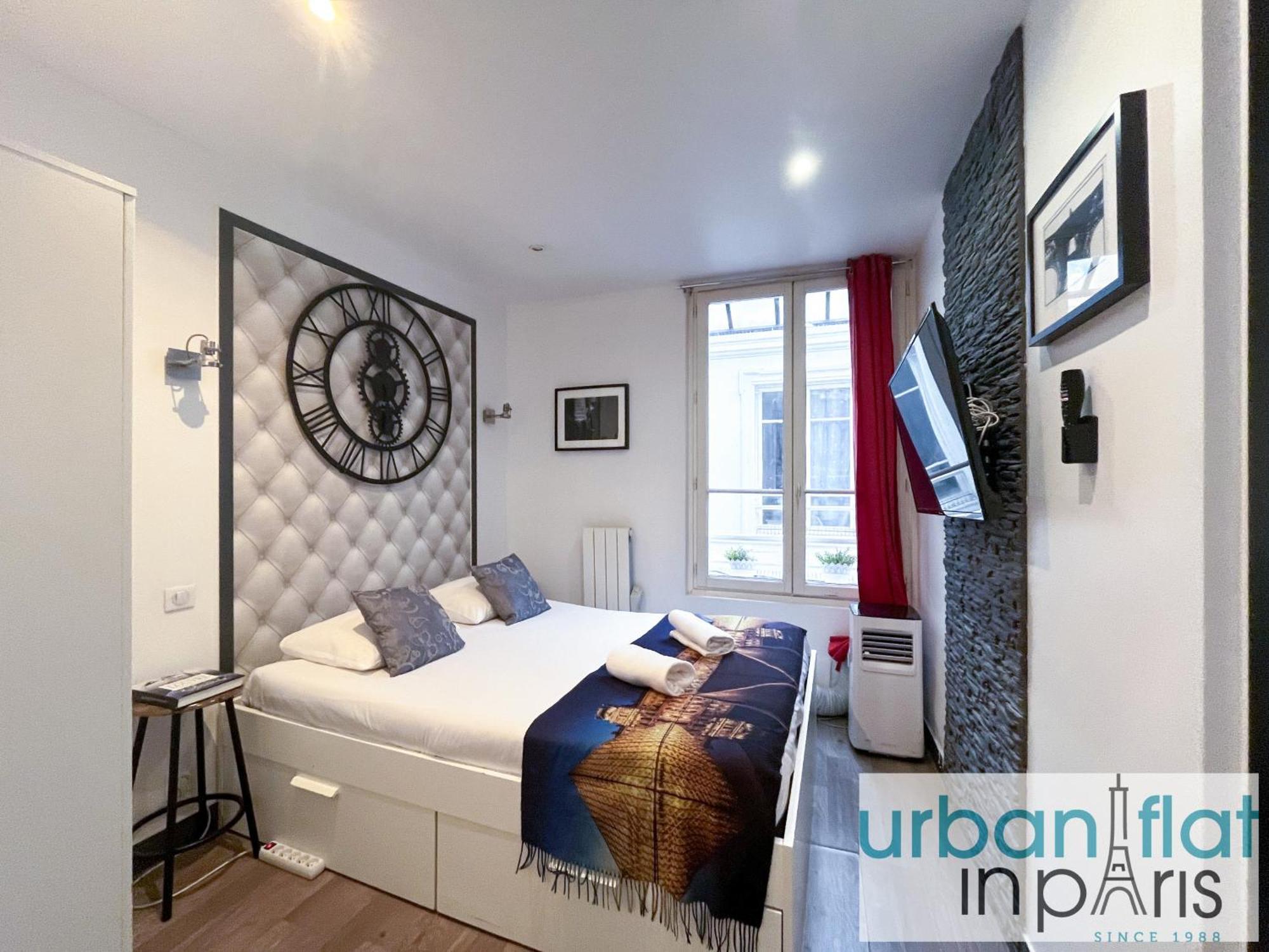 21 Atelier Chaplin Montorgueil * Paris