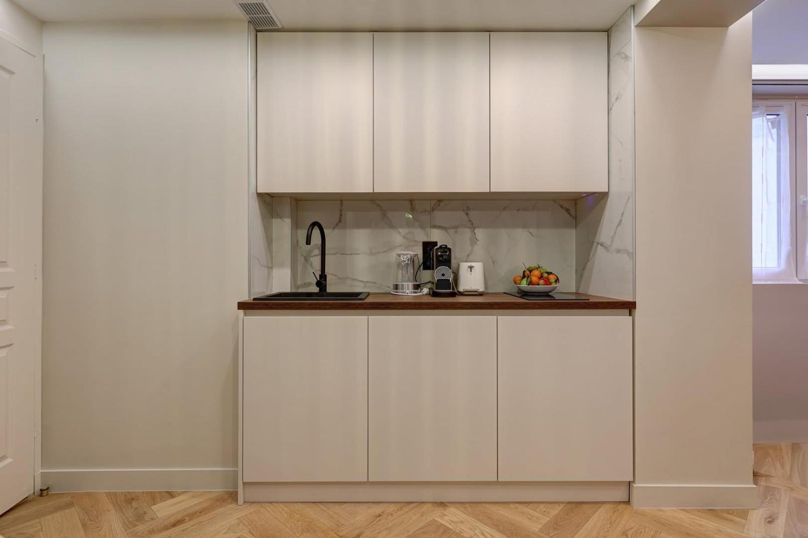 Apartment Ac Champs De Mars Eiffel Tower By Prestige