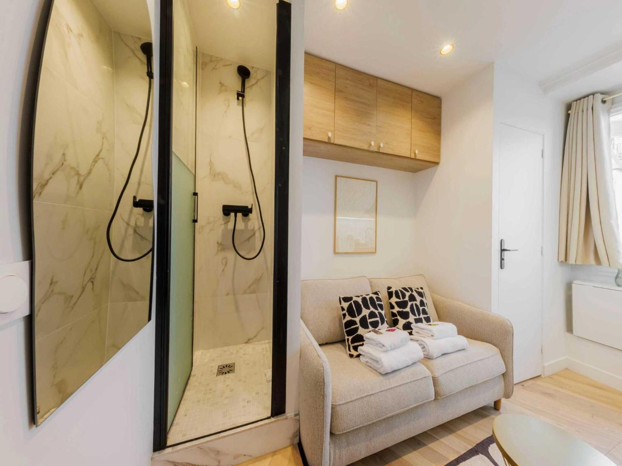 In The Heart Of Eiffel Tower Apartment *