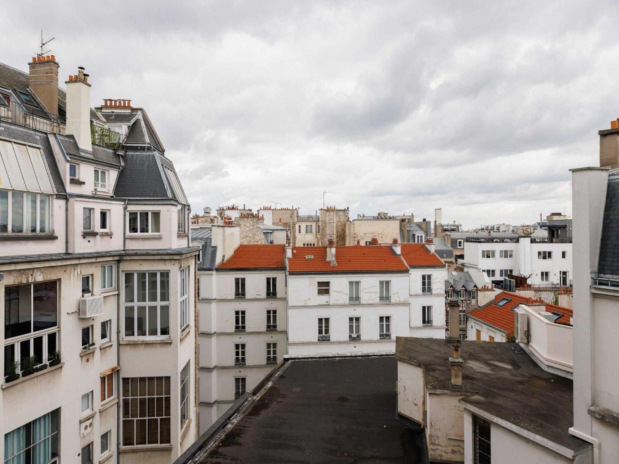 Apartment In The Heart Of Eiffel Tower *