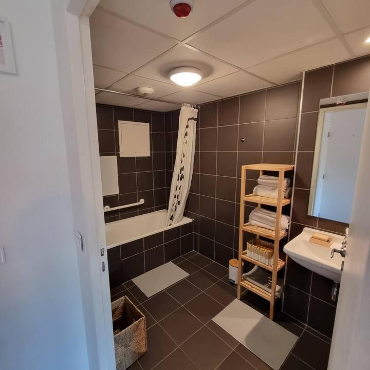 Hostel Hi Yves Robert