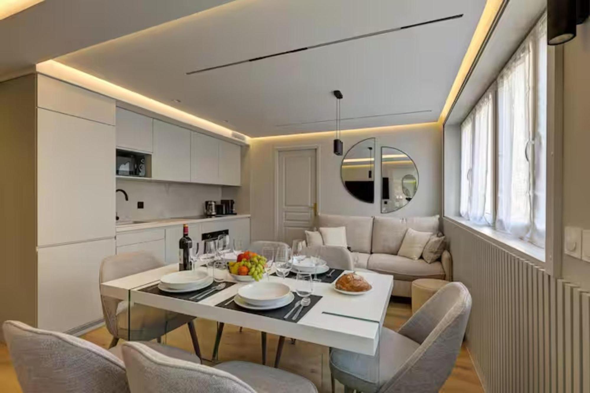 Ac Champs De Mars Eiffel Tower By Prestige Paris