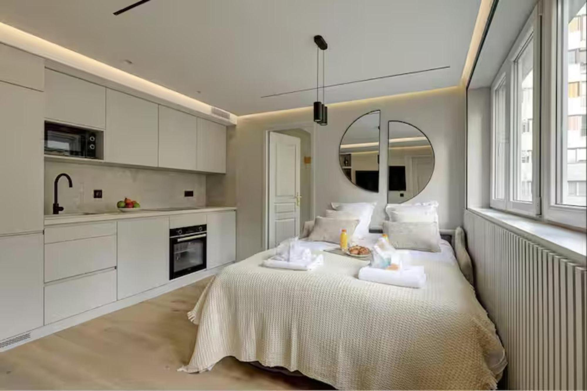 Ac Champs De Mars Eiffel Tower By Prestige Paris