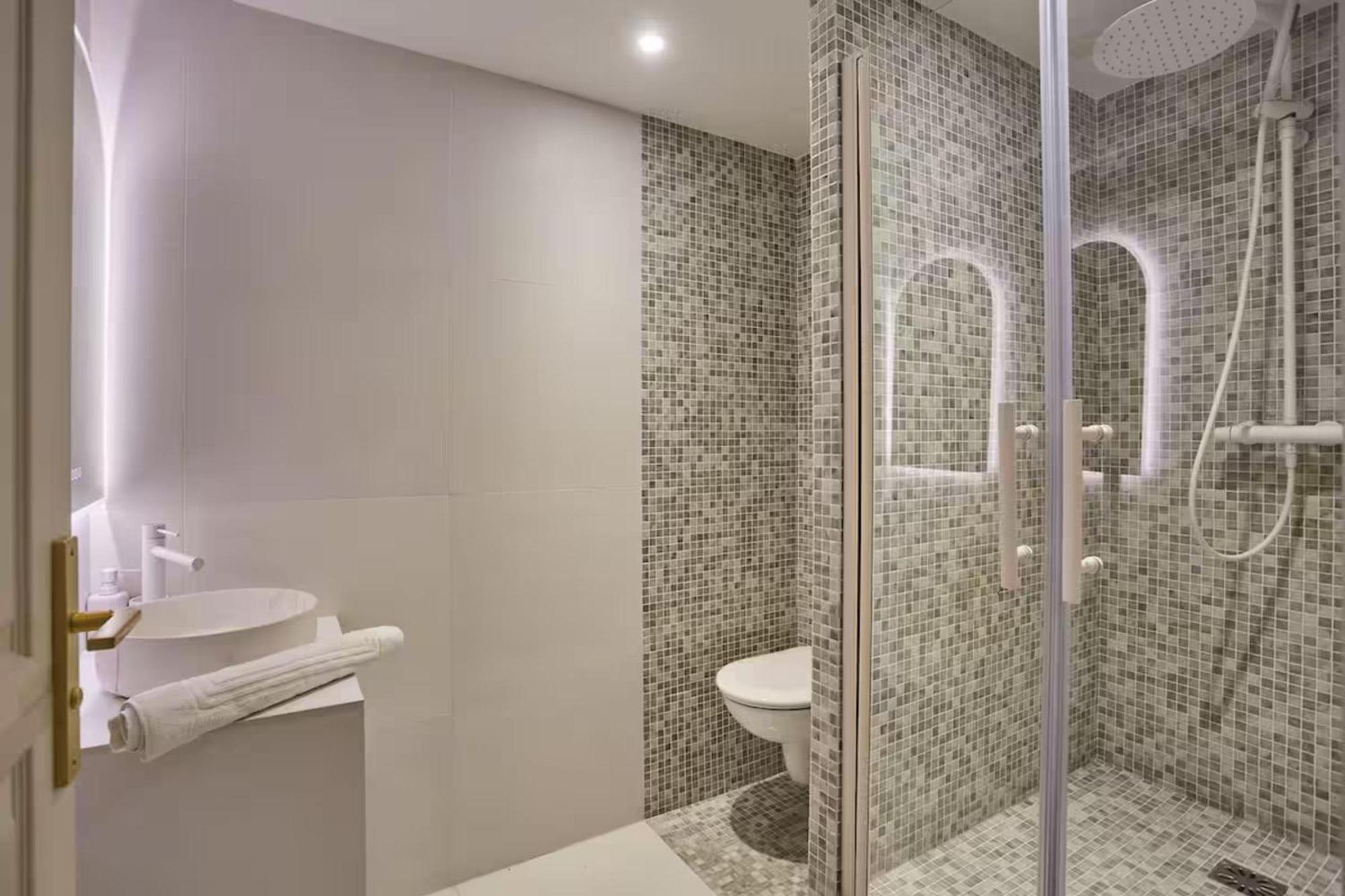 Apartment Ac Champs De Mars Eiffel Tower By Prestige *