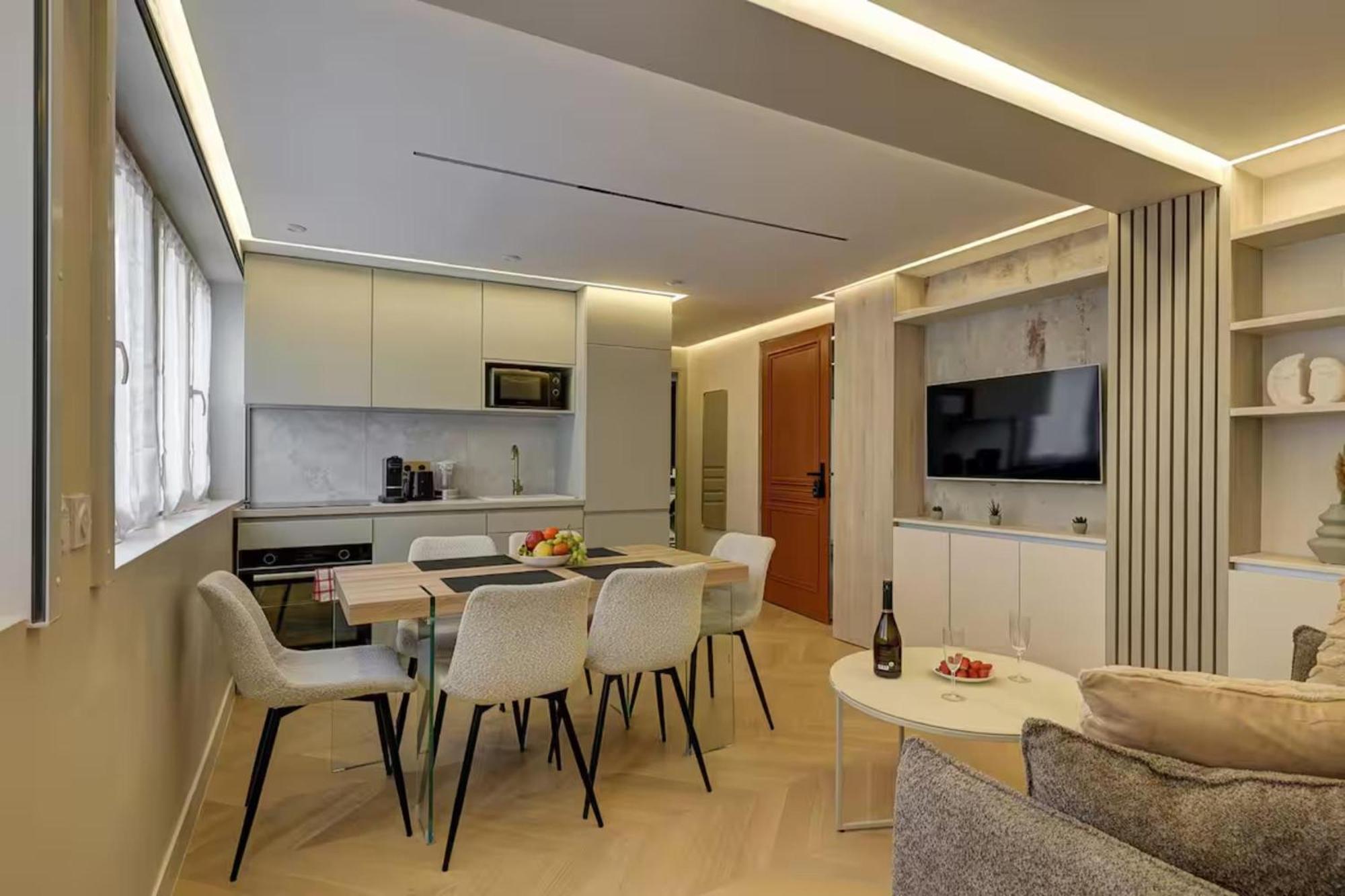 Ac Champs De Mars Eiffel Tower By Prestige Paris
