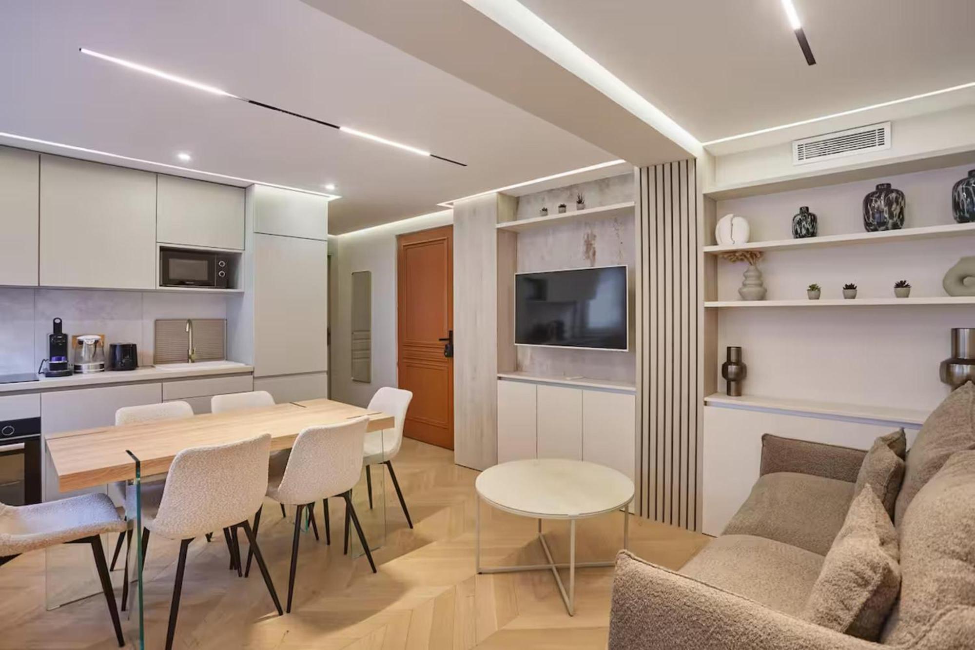 Apartment Ac Champs De Mars Eiffel Tower By Prestige *