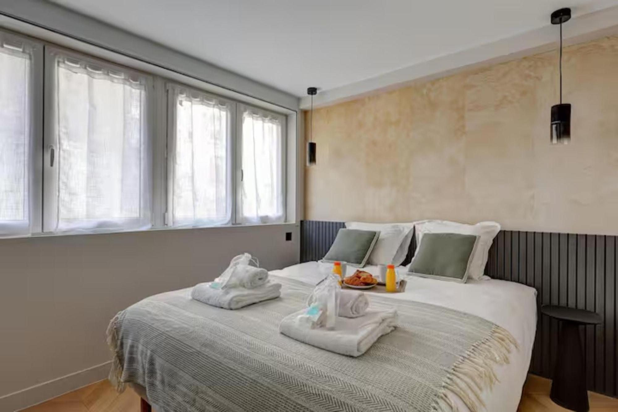 Apartment Ac Champs De Mars Eiffel Tower By Prestige