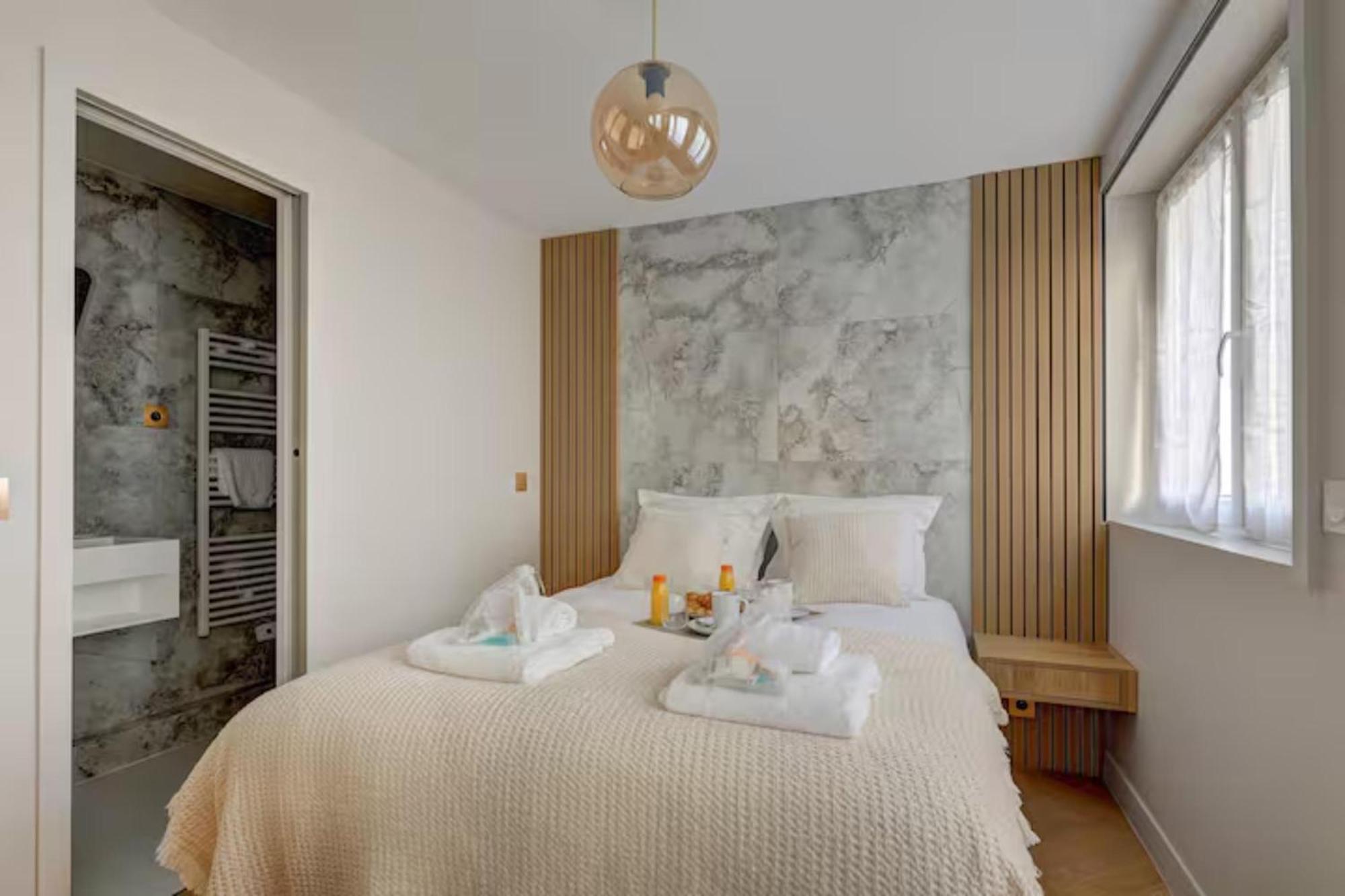 Apartment Ac Champs De Mars Eiffel Tower By Prestige
