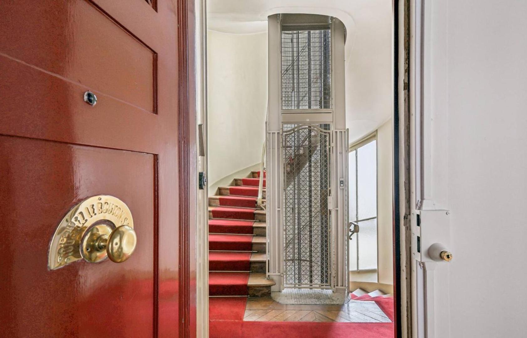 A Prestigious Location In *