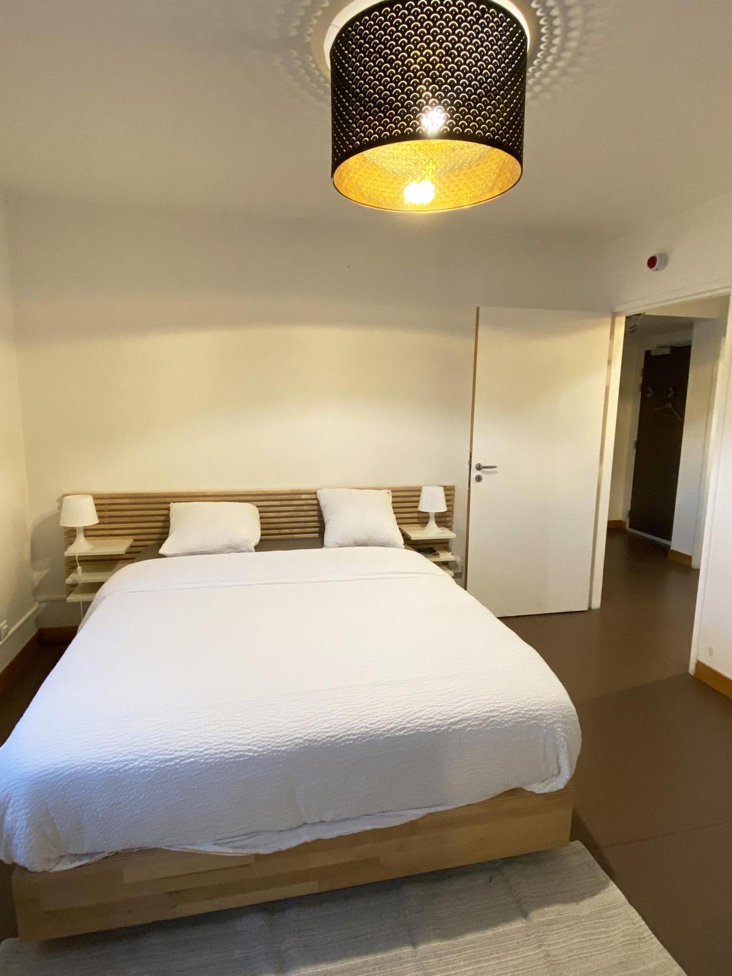 Hi Yves Robert Hostel Paris