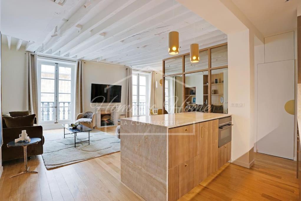 Apartment Le Marais Luxury & Charm 70m Of Design Paris