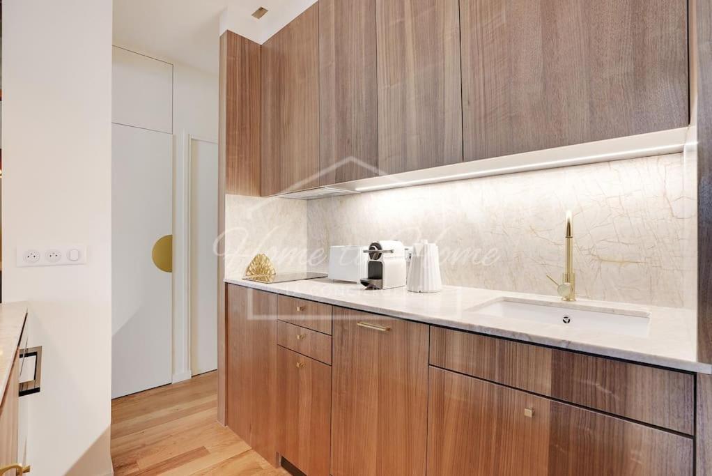 Le Marais Luxury & Charm 70m Of Design Paris