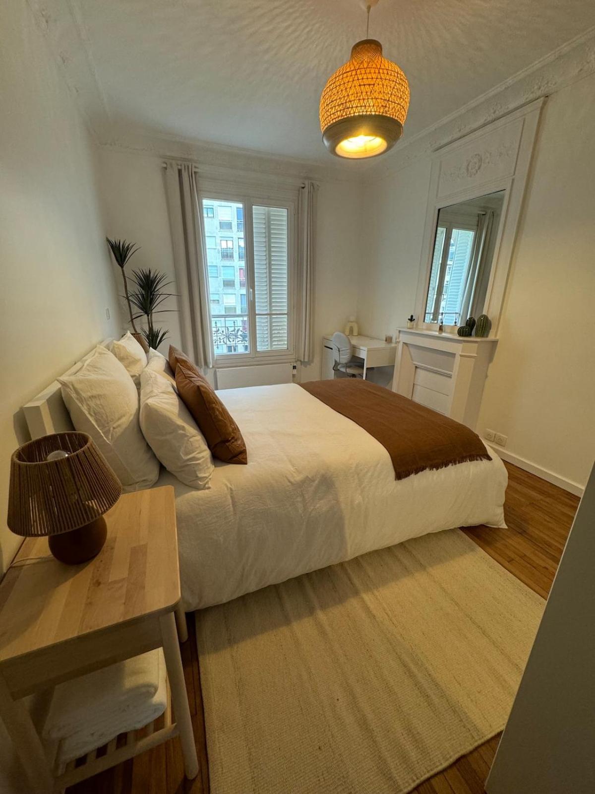 Magnifique 2 Pieces Renove A Neuf, 15, Idealement Situe Apartment