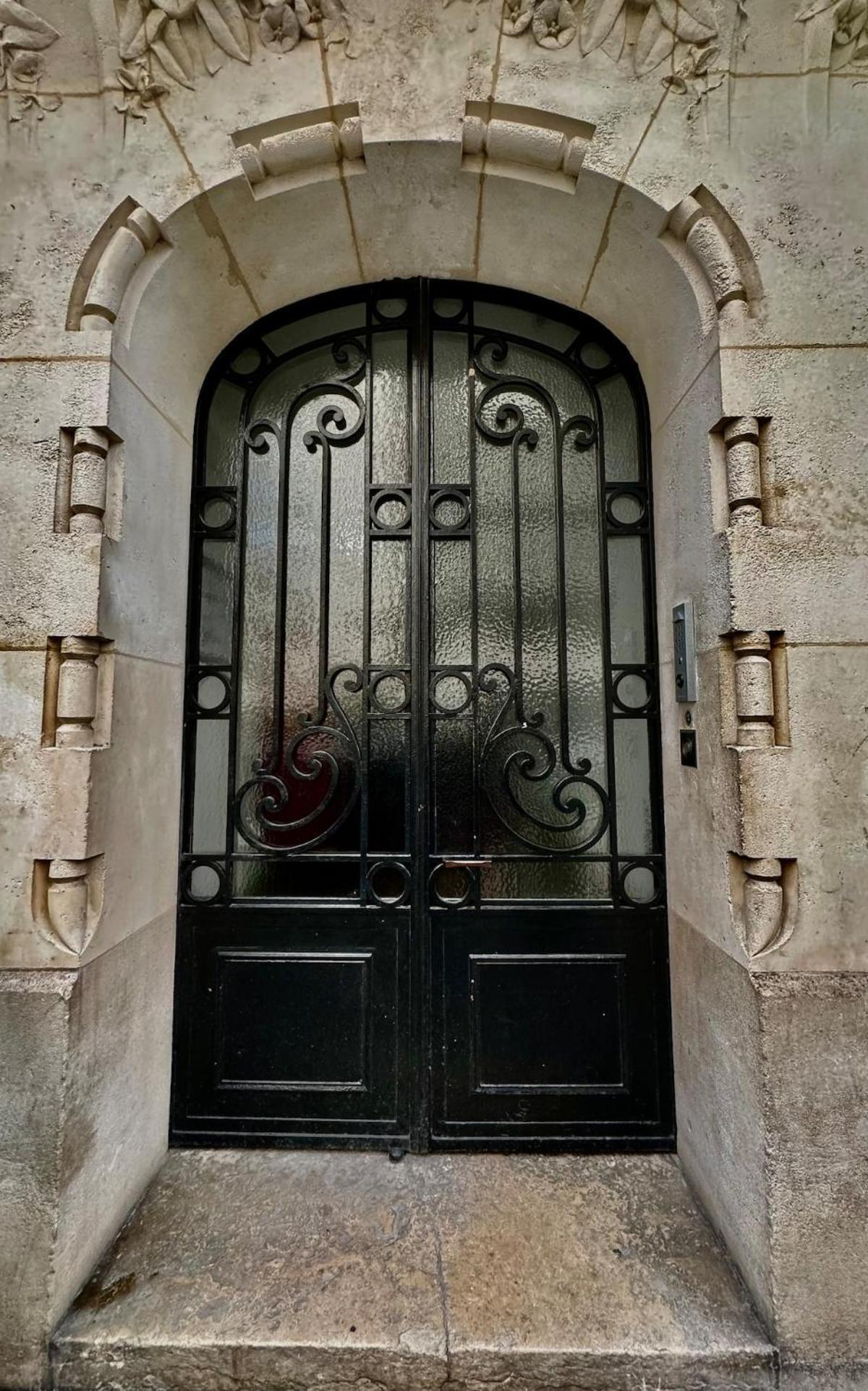 Magnifique 2 Pieces Renove A Neuf, 15, Idealement Situe Apartment *