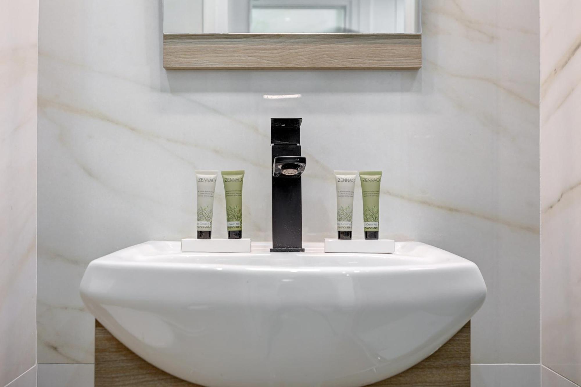 Sur Les Champs Elysees Appartement *