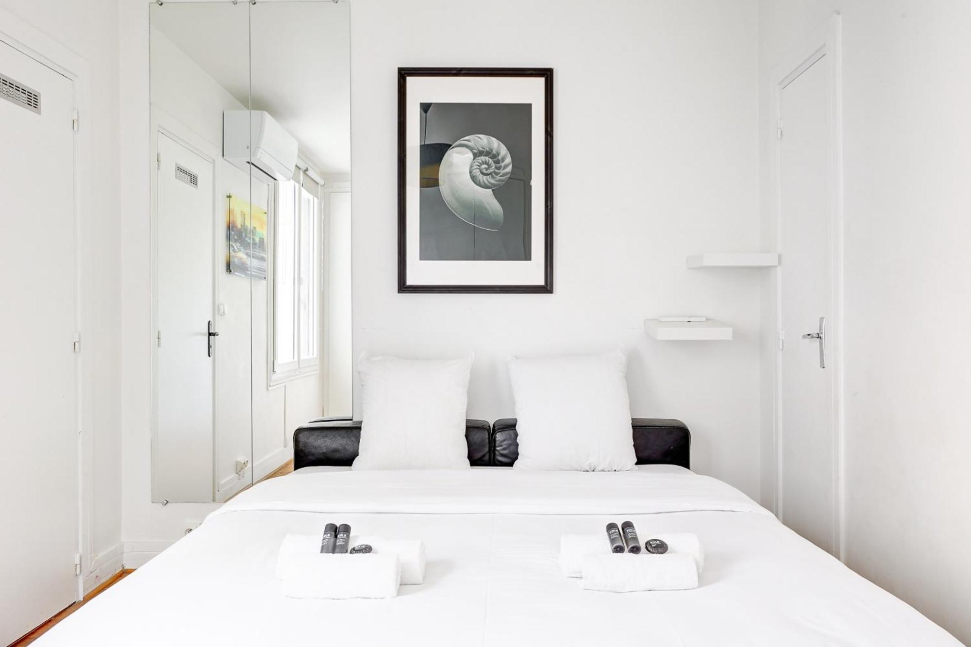 Sur Les Champs Elysees Appartement