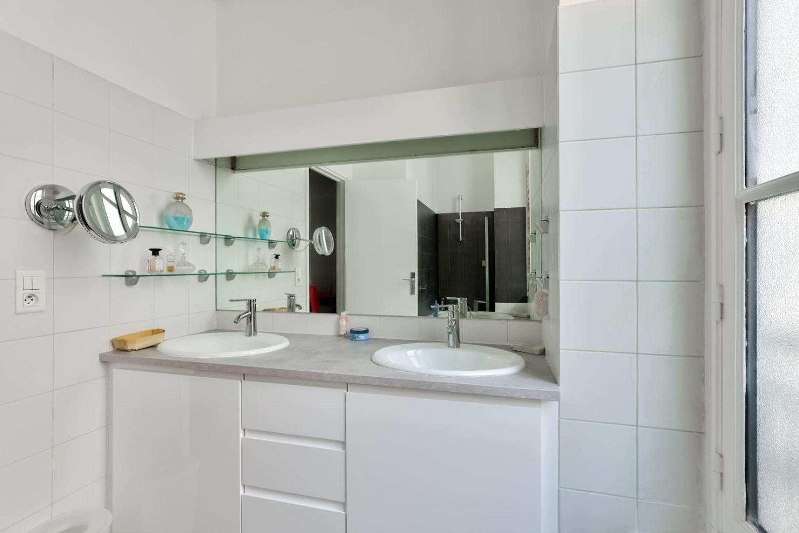 Apartment A Prestigious Location In *