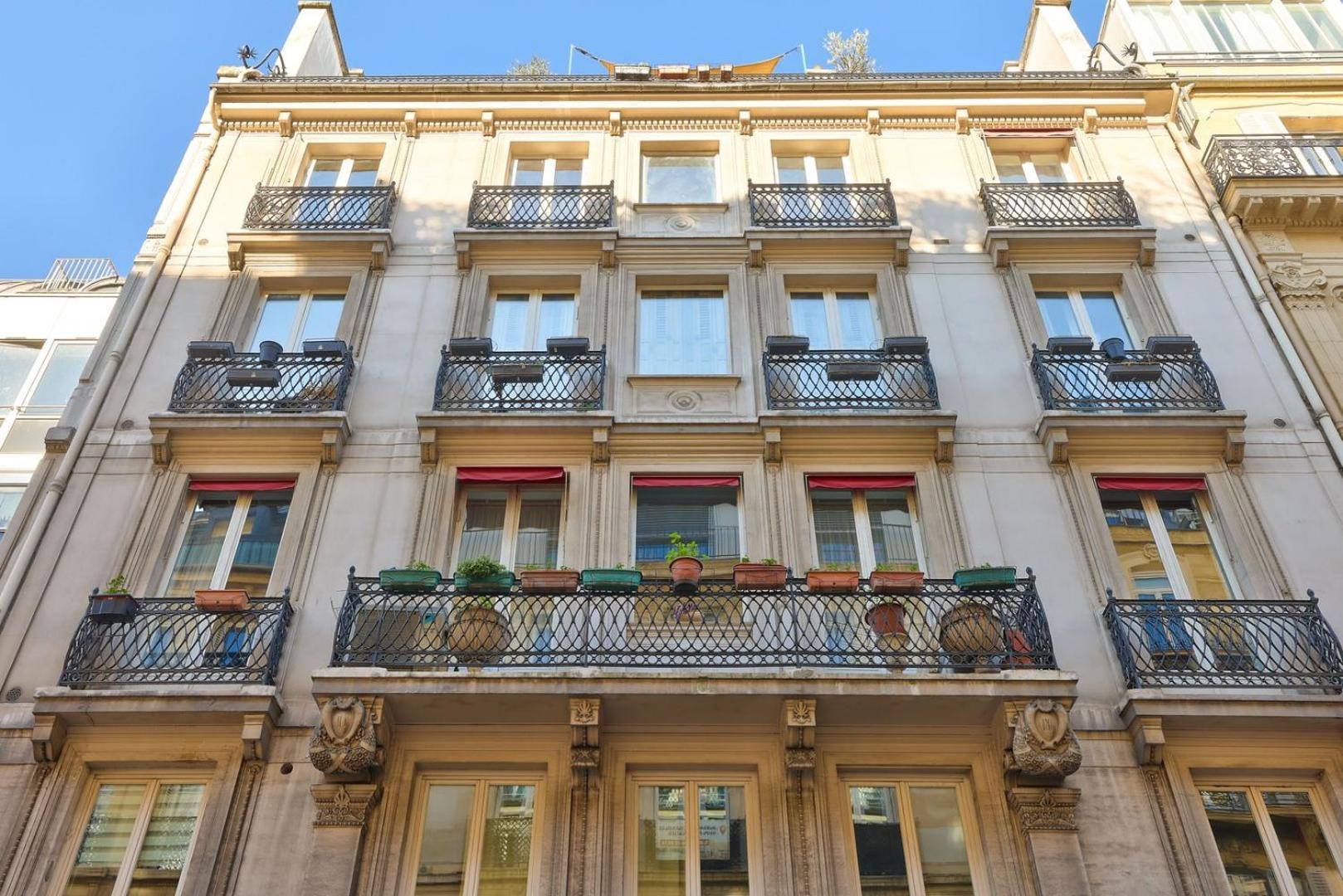 A Prestigious Location In Apartment *