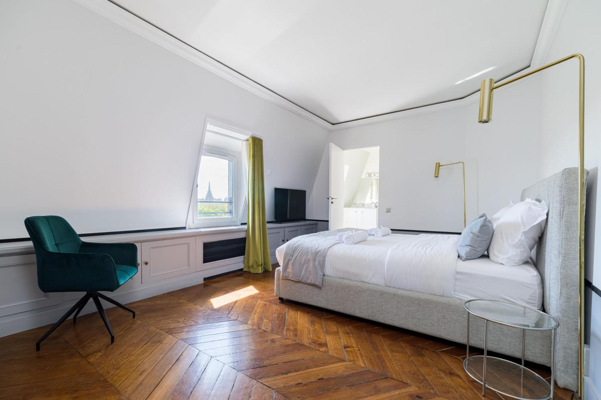 Apartment Luxury - Avenue Montaigne