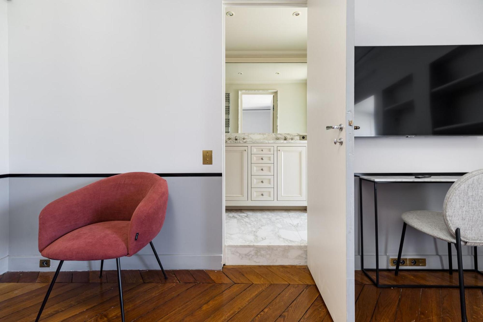 Apartment Luxury - Avenue Montaigne