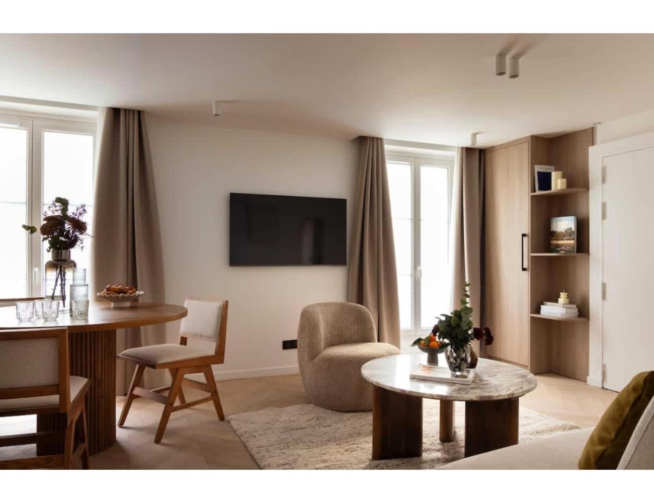 Elegant Apartment- 2br-6p- Le Marais * Paris