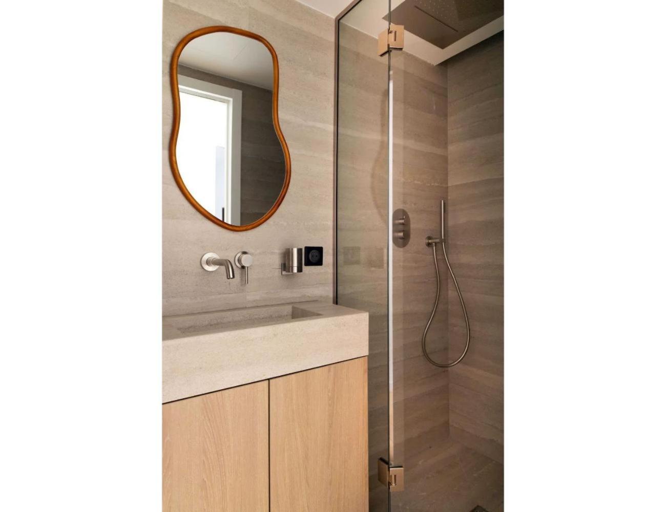 Apartment Elegant Apartment- 2br-6p- Le Marais Paris
