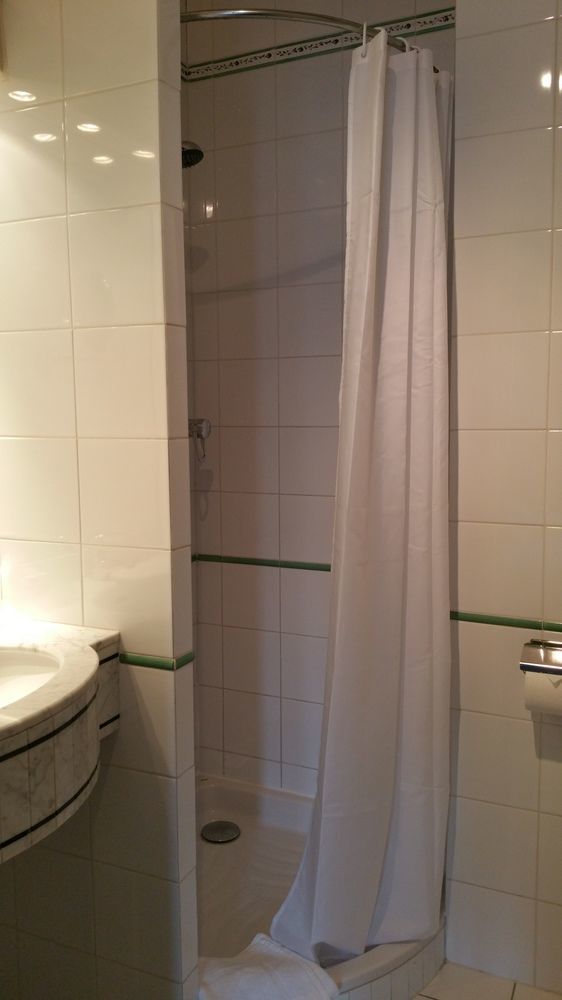 Des Ecrivains 3* Paris